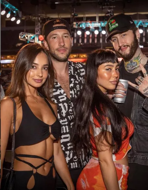 Who’s the girl on the right. I know I’m down bad but please help I can’t figure it out by The-Jadenator