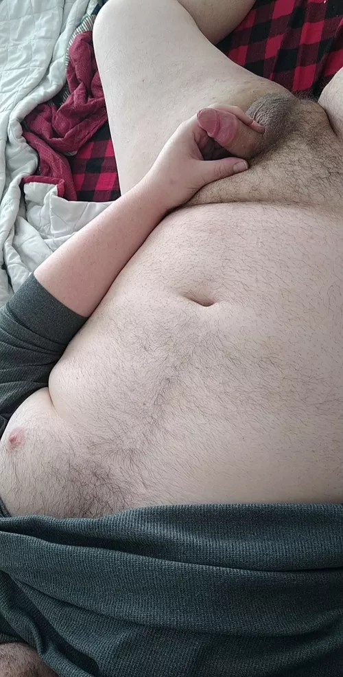 Who's up for some fun on the couch? 😘