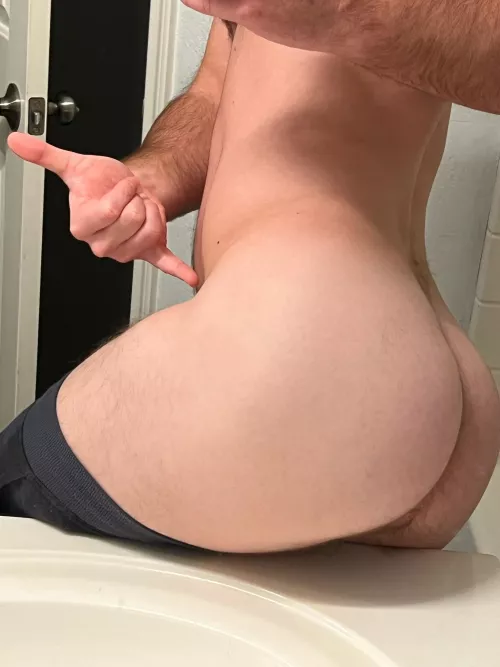 Who’s winning the super bowl? If your team loses it’s okay because I still have a phatty. Link in bio. by brody9964