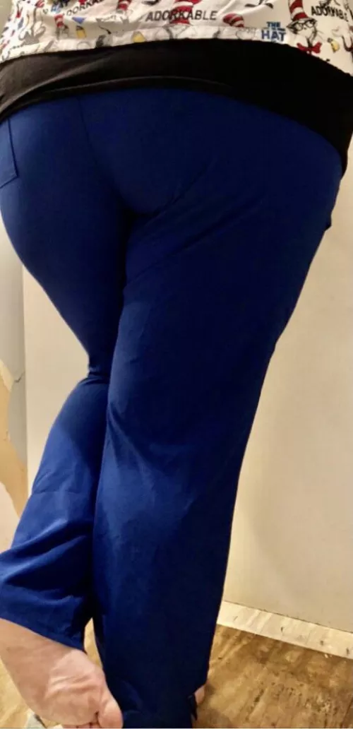 Whose favorite color is BLUE☺️ by PerfectPortionssetx