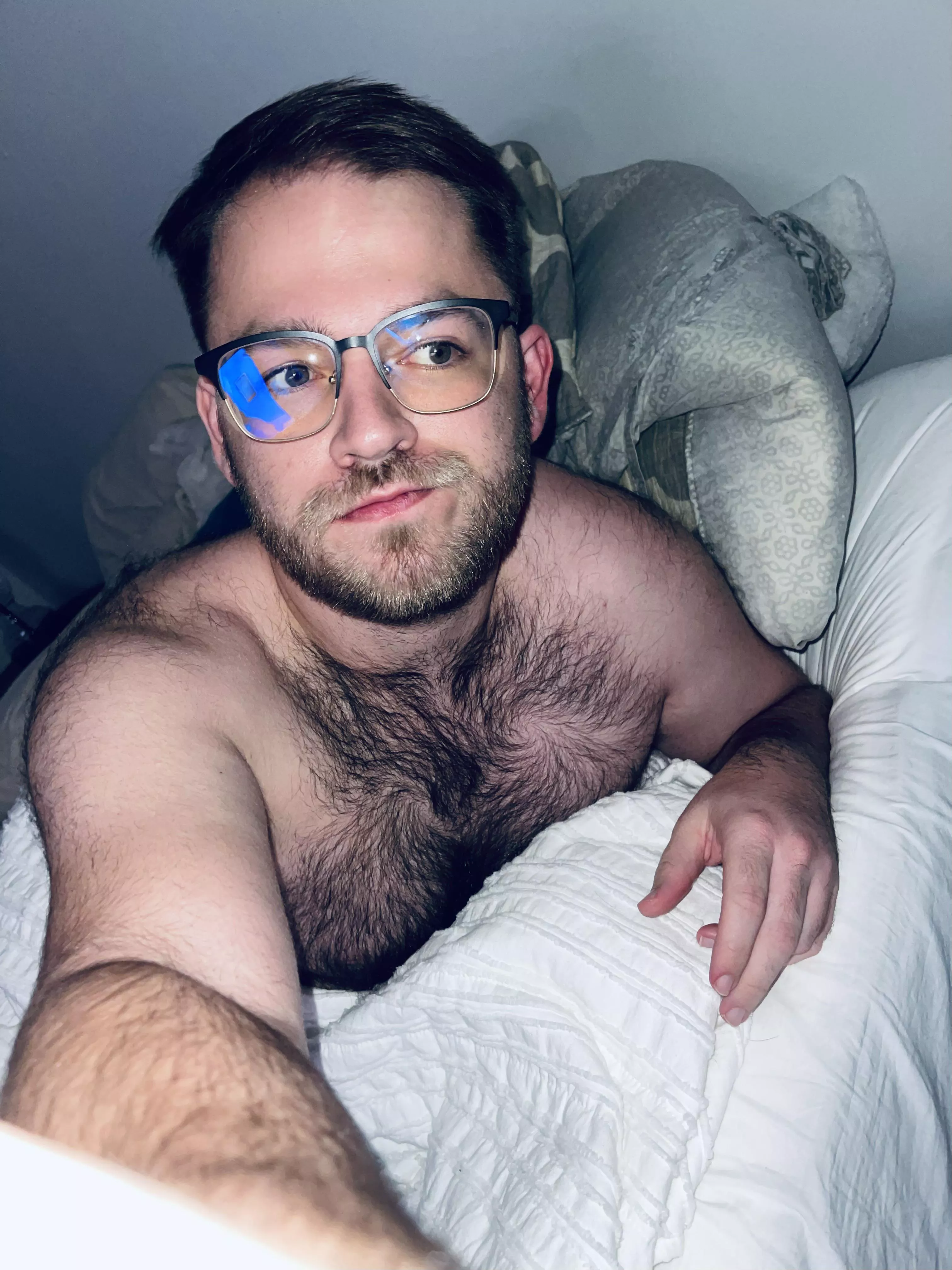 Why am I up. 😅 I hope everyone’s having a good night! posted by TrippyWhippyIII