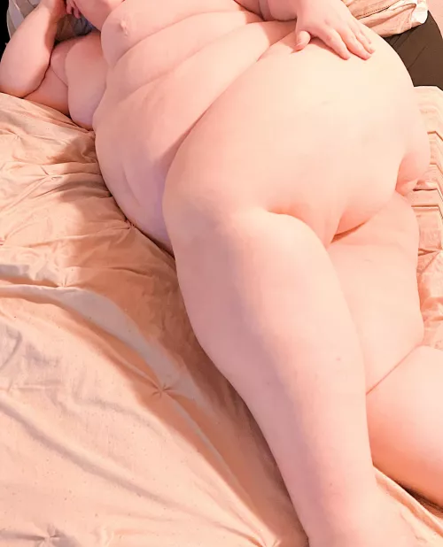 Why aren’t we cuddling? by blushiebirdie