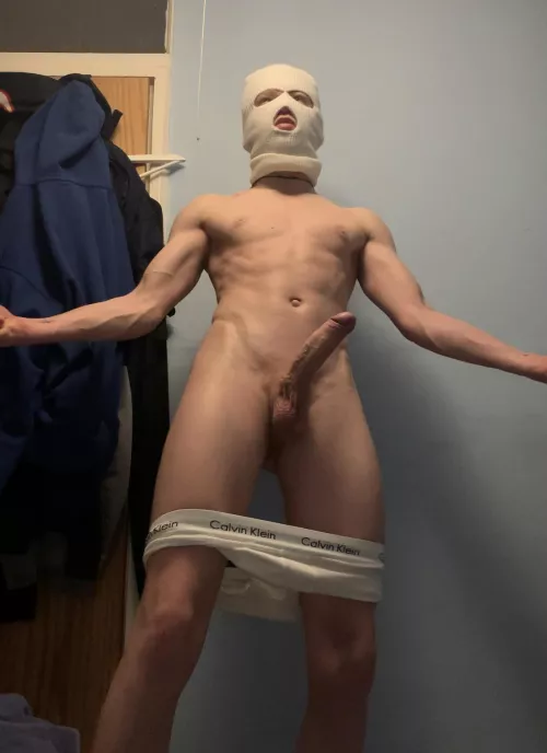 Why is no one on there knees yet😈🤔 by Hungboycock