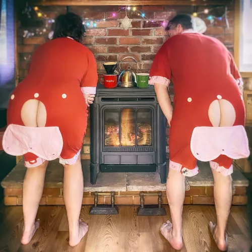 Why won’t this kettle boil - and why is it so drafty in here?! by iris_and_will