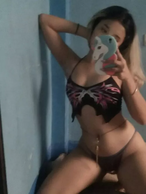 Why you should be in my bed by asianstepsis