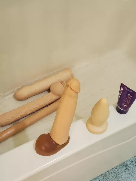 Wife is gone until Wednesday. What to do, what to do? M50. by Want2BeBi