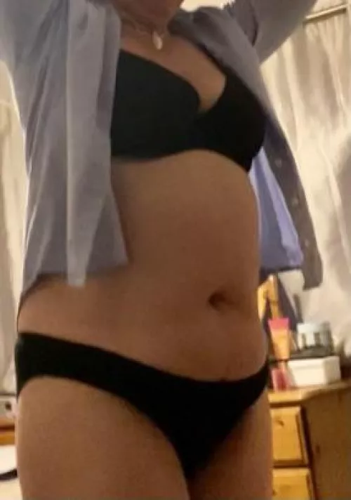 Wife late for work again by Sondeknova