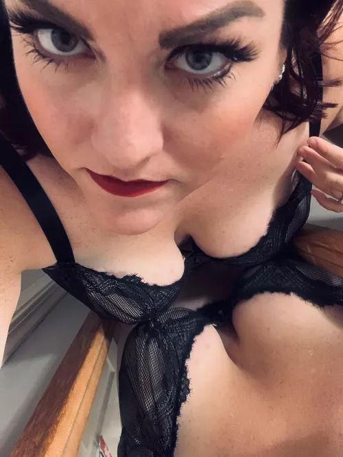 Wife loves taking pics. by Hungbuckeye