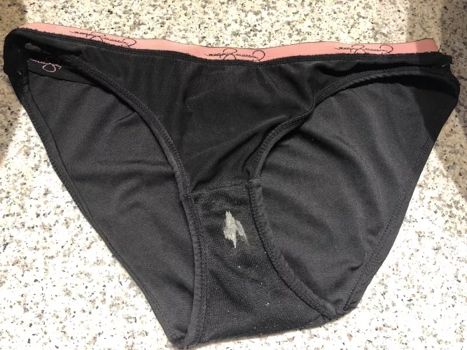 Wife running day pantie, looks like her pussy was sweating also!! by fher205