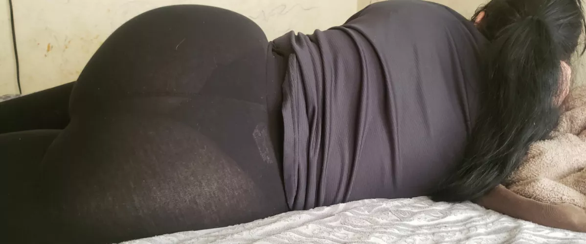 Wife said all the guys at work told her she looked good in these pants wonder why? by Bubbly_Doughnut6621