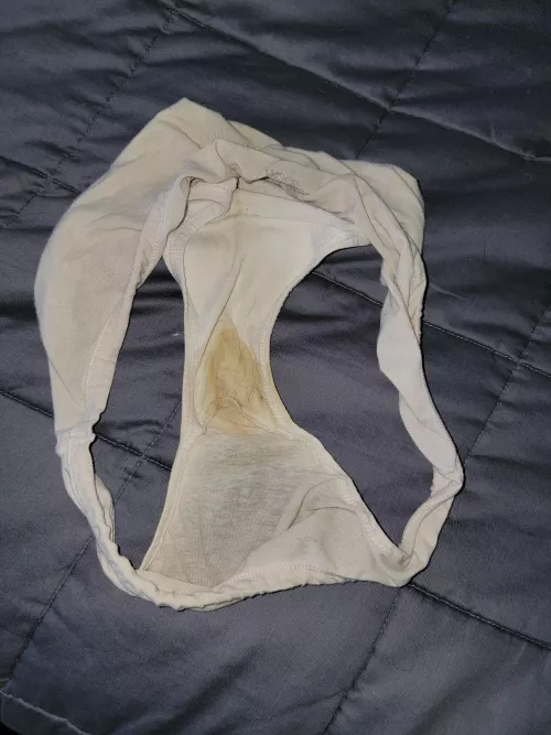 Wife's 3 day wear - super smelly! by smalldickhubby2020