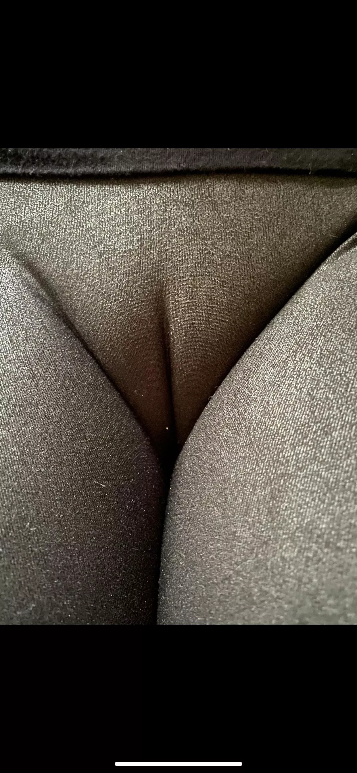 Wife’s cameltoe posted by Mysterious-Spare5191