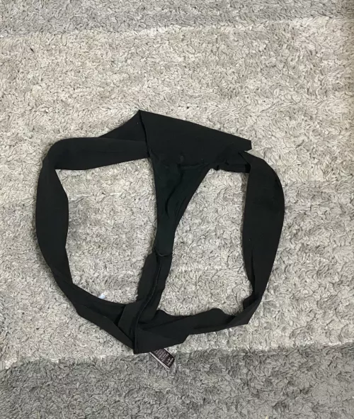 Wifes day at school must have been pretty boring, but my night won’t be! by MacaronSmart