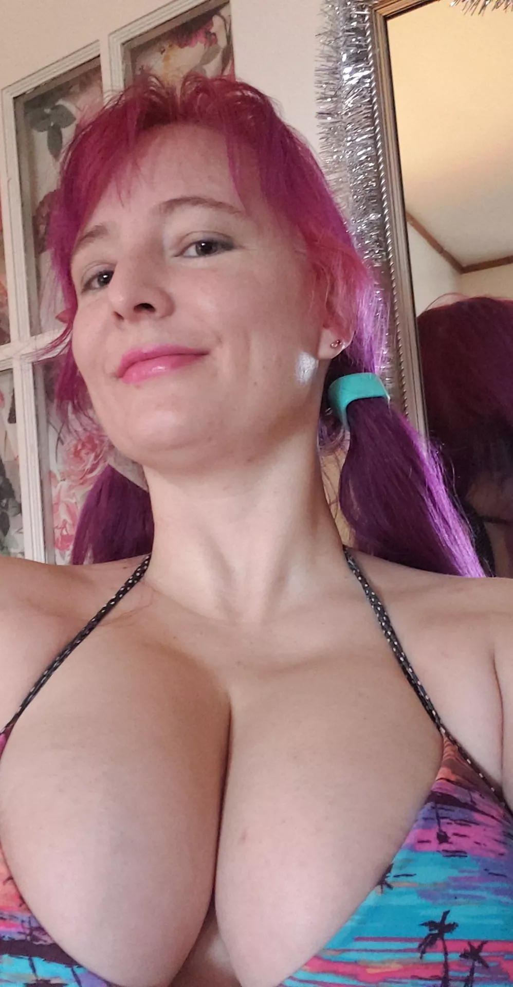 Wiggled into the swim top earlier, so the magic, Great Divide cleavage could appear and make everyone smile 😍 posted by clevelandsteamer777