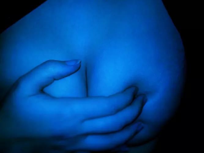 will a handbra help with the winter blues? by diddlemirage