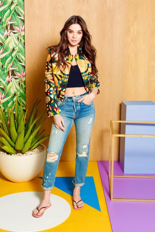 Will never stop for Hailee Steinfeld by itsthehornypolice