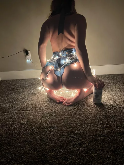 Will Santa bring you booty this holiday? by Alishadrinksbeer