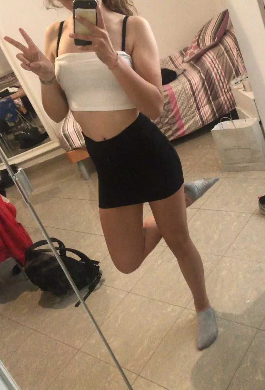 Will u cum on my dirty soles? 😇 posted by nanavolante