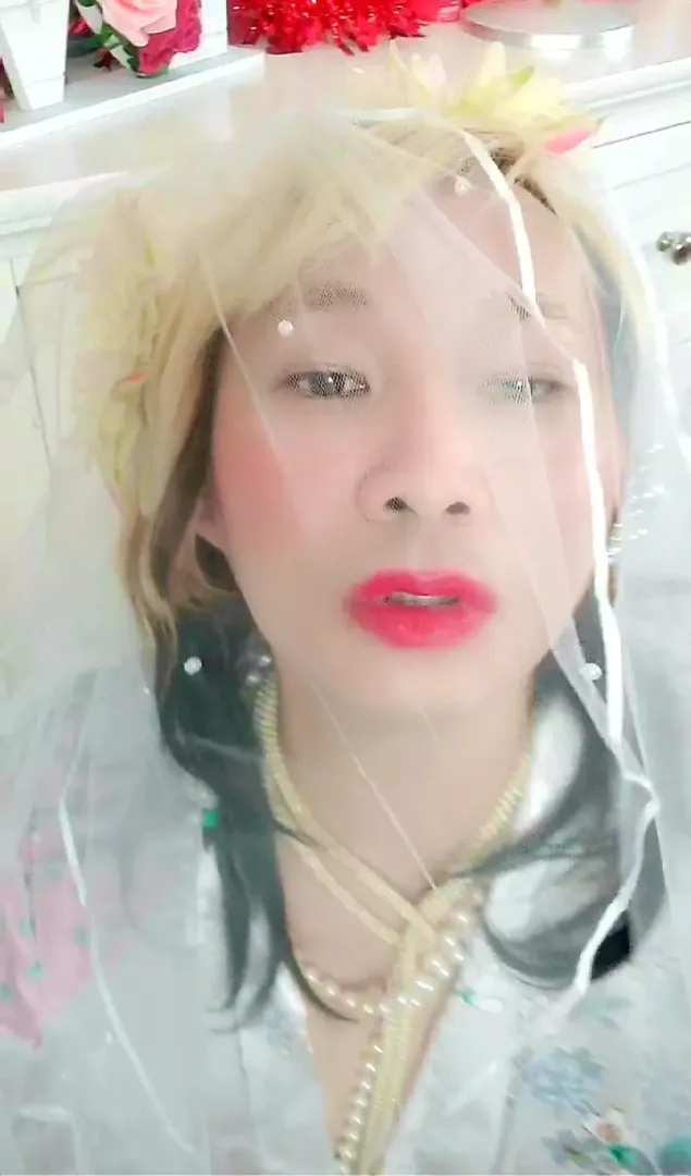 Will u marry me? :) posted by SkySugaring