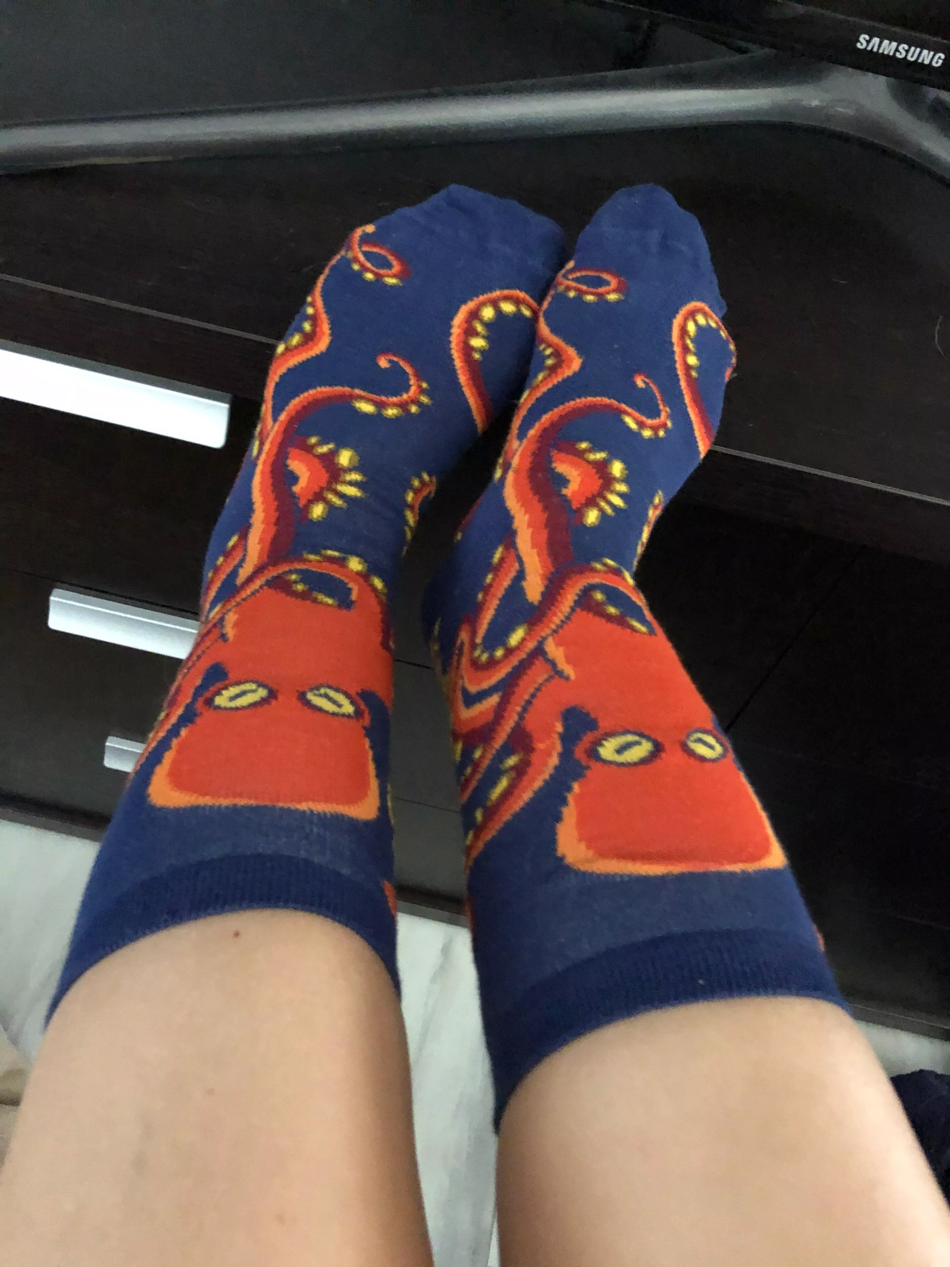 Will you bite these toes? Follow my OnlyFans 🌹😘 /KristineRose87 posted by KristineRose87