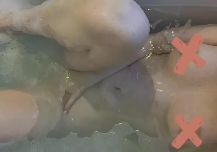 Will you jump in with me?😈🍆💦 by SiennaaRosee