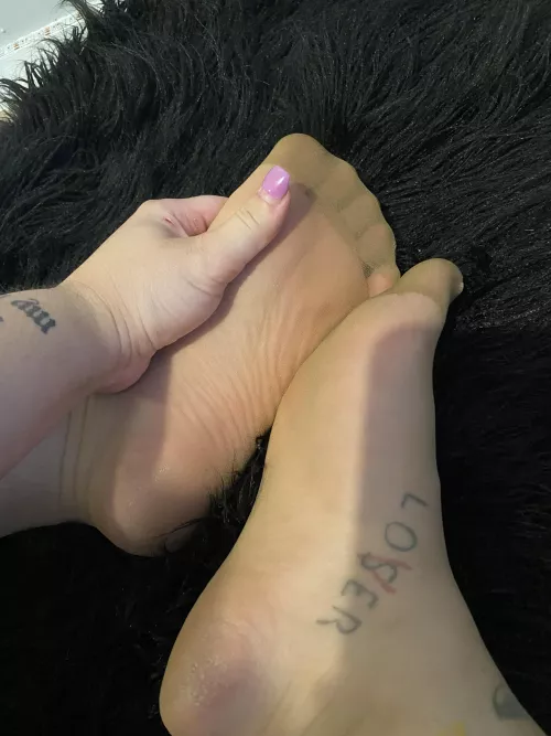 Will you massage me? by MissNissan