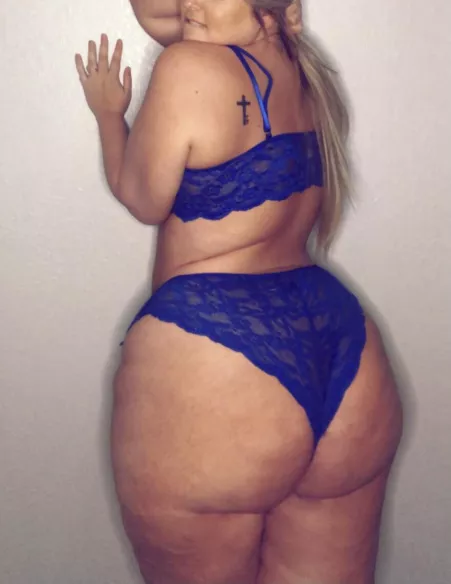 Will you rate my fat ass? 🥰🍑😋 by txcouple24