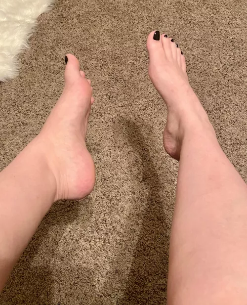 Will you rub them for me? by fallen2grace