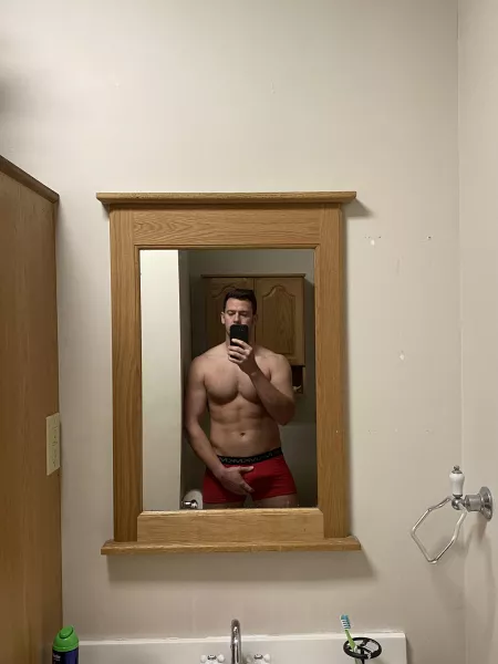 Winding down this Monday… by muffdiver3322