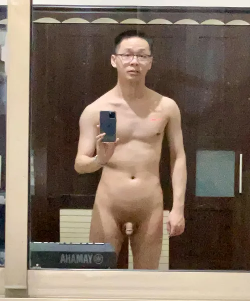 Window reflection of my tiny dick (I’m more of a grower…) by jefflin555