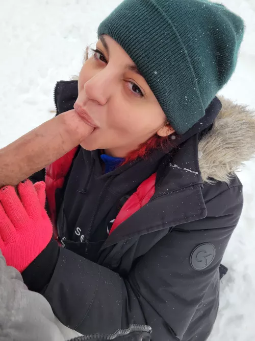 Winter strolls 🥰 by jmoroxx