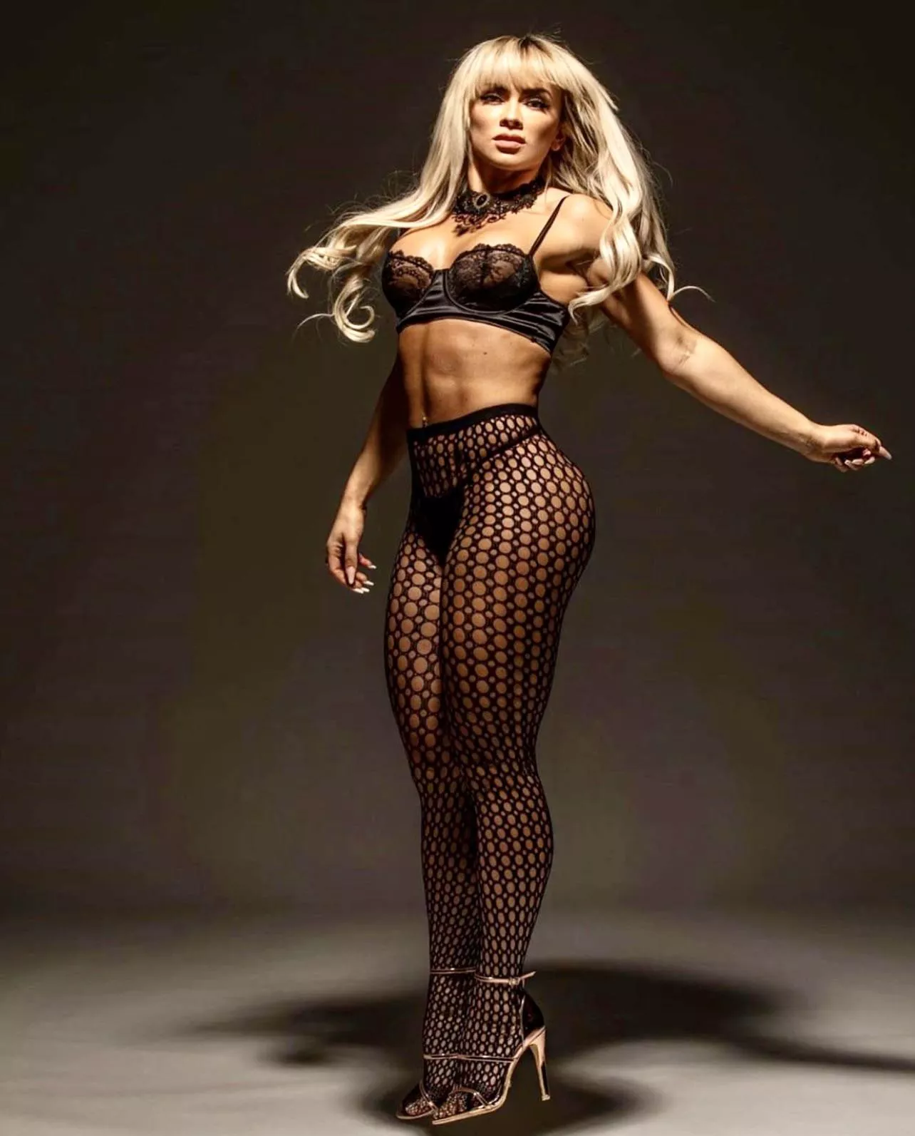 Wioletta Pawluk posted by taserbeam