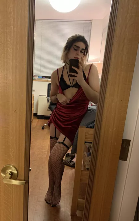 Wish I could trap someone in my dorm 🙈 by AculRab