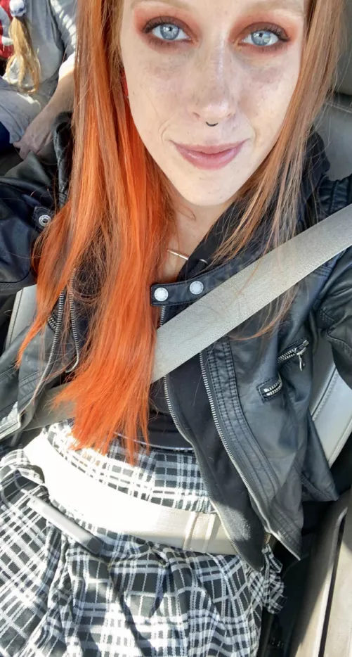 wish i had a better pic of my outfit from the show but i was also wearing fishnets and platform combat boots! SHOW WAS AMAZING! by istayyawayyyX