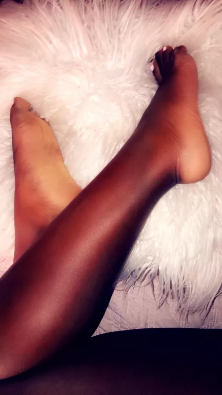 Wish I had a peasant to worship these feet 💕🐷🎀 by AriDanielle5