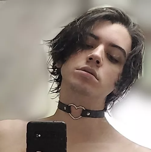 Wish I had femboy friends so I could be more motivated to express myself... by Ok-Original-4101