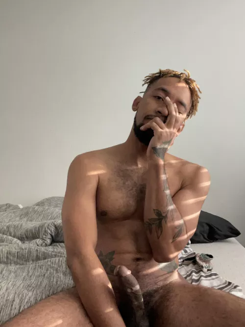 Wish it was Friday already by Senpai_TrueLife