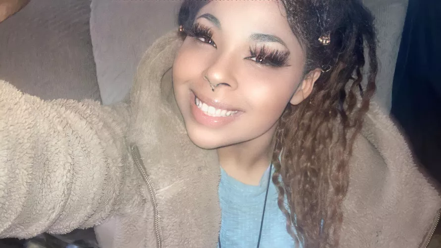 Wish you could see more :( obsessed with these lashes tho by goddessdee666