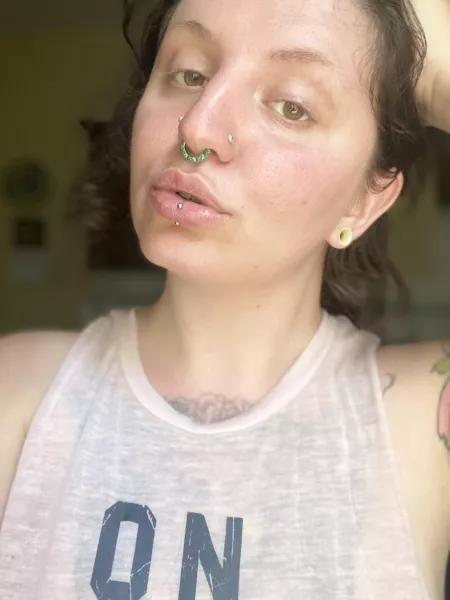 Wishing I had a dick to suck right now! by monstermoosecos