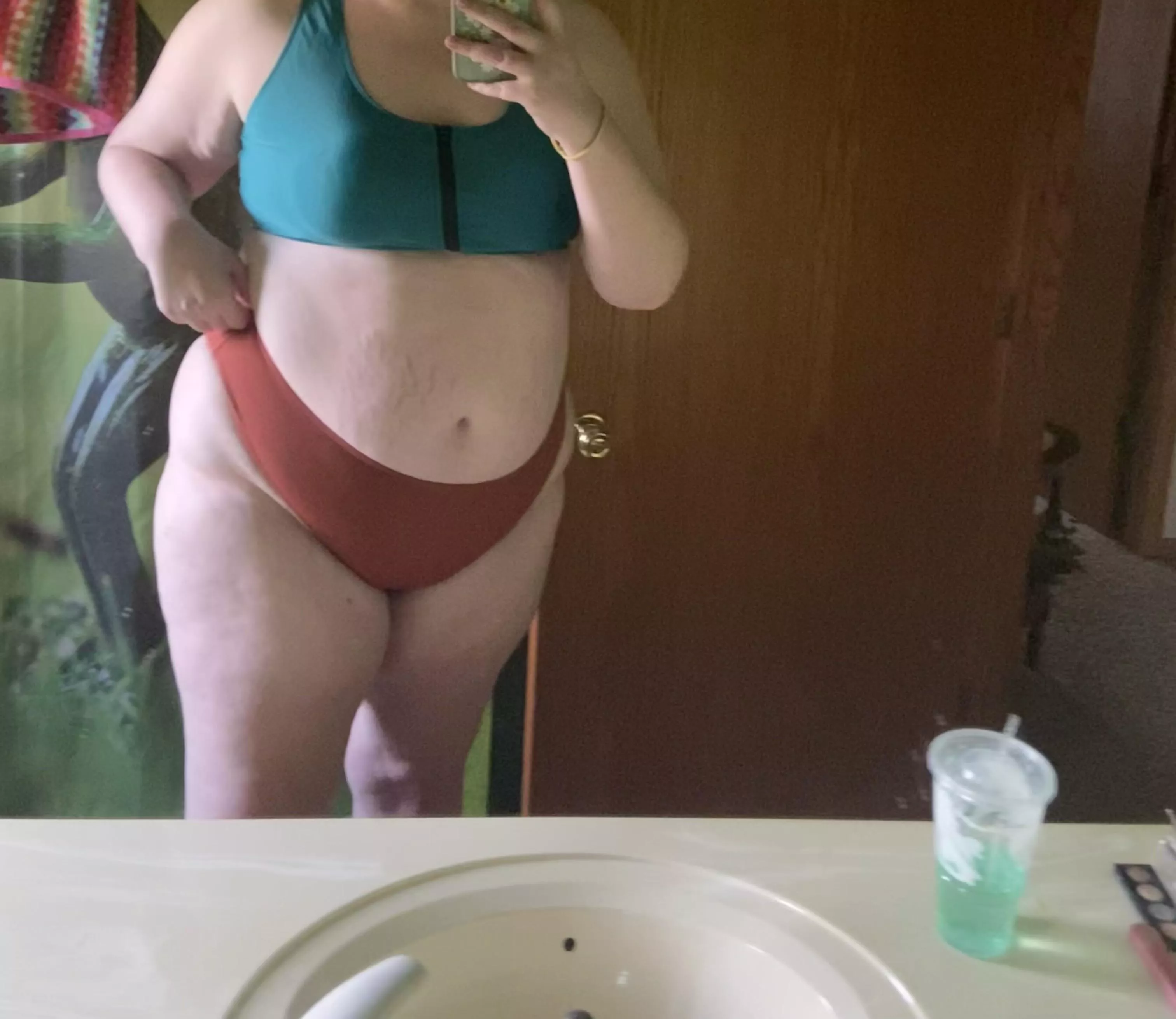 Wishing summer was year round so I could always flaunt this body 😫 posted by mahonrac000