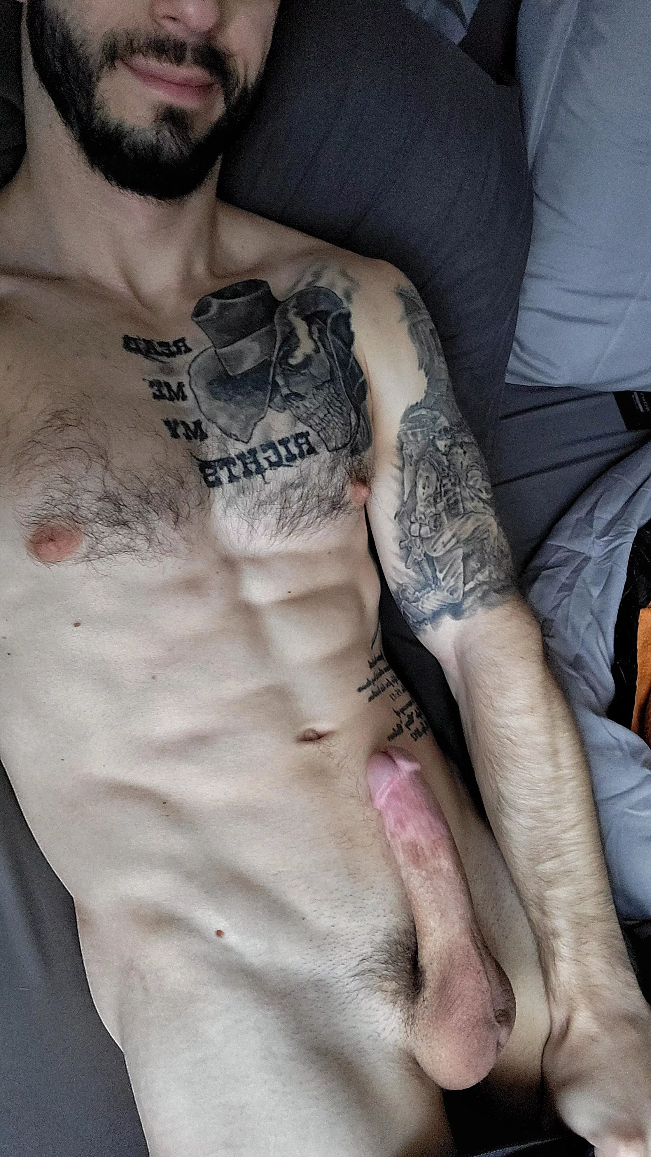 Wishing you a lovely Friday morning 😏😊 posted by cowboy171