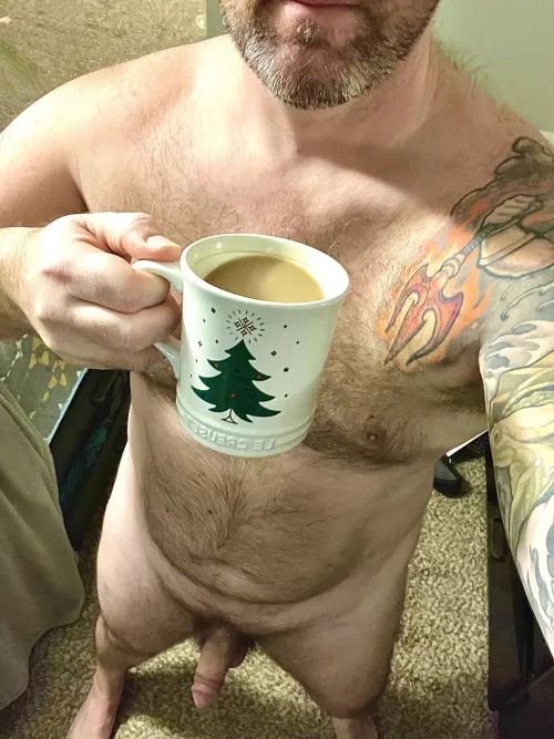 Wishing you all a very merry Christmas (or a great Saturday if that’s more your thing 😉). Cheers to a great group of people! by gsd_and_coffee