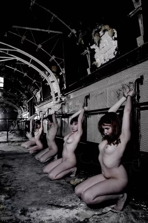 With all the free slave labor available, you'd think they'd tidy the place up a bit, but nooooooo... by demon-strator