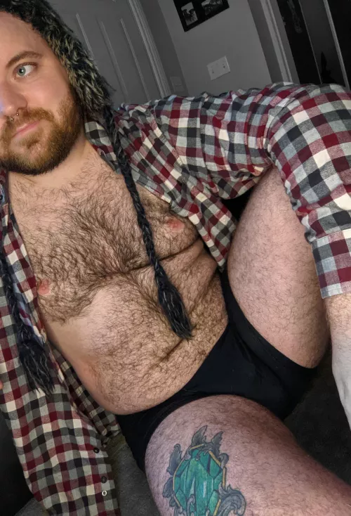 With Canadian Autumns comes plaid and cozy hats🍁🐻 by EmeraldCub