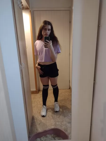 Woke up early so I had time to try out clothing I got yesterday and a little bit of makeup by femboi_cmng