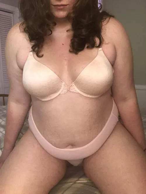 Woke up feeling cute by Futa-Julia