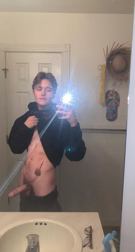 woke up from my nap feelin good😇 by pych-oddellic