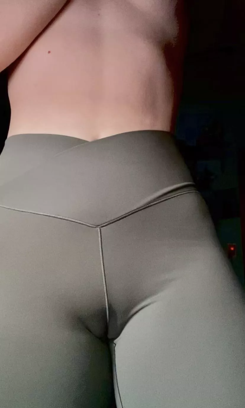 Woke up horny. I know what l’m doing the rest of today 😏 posted by Screaming-Mango