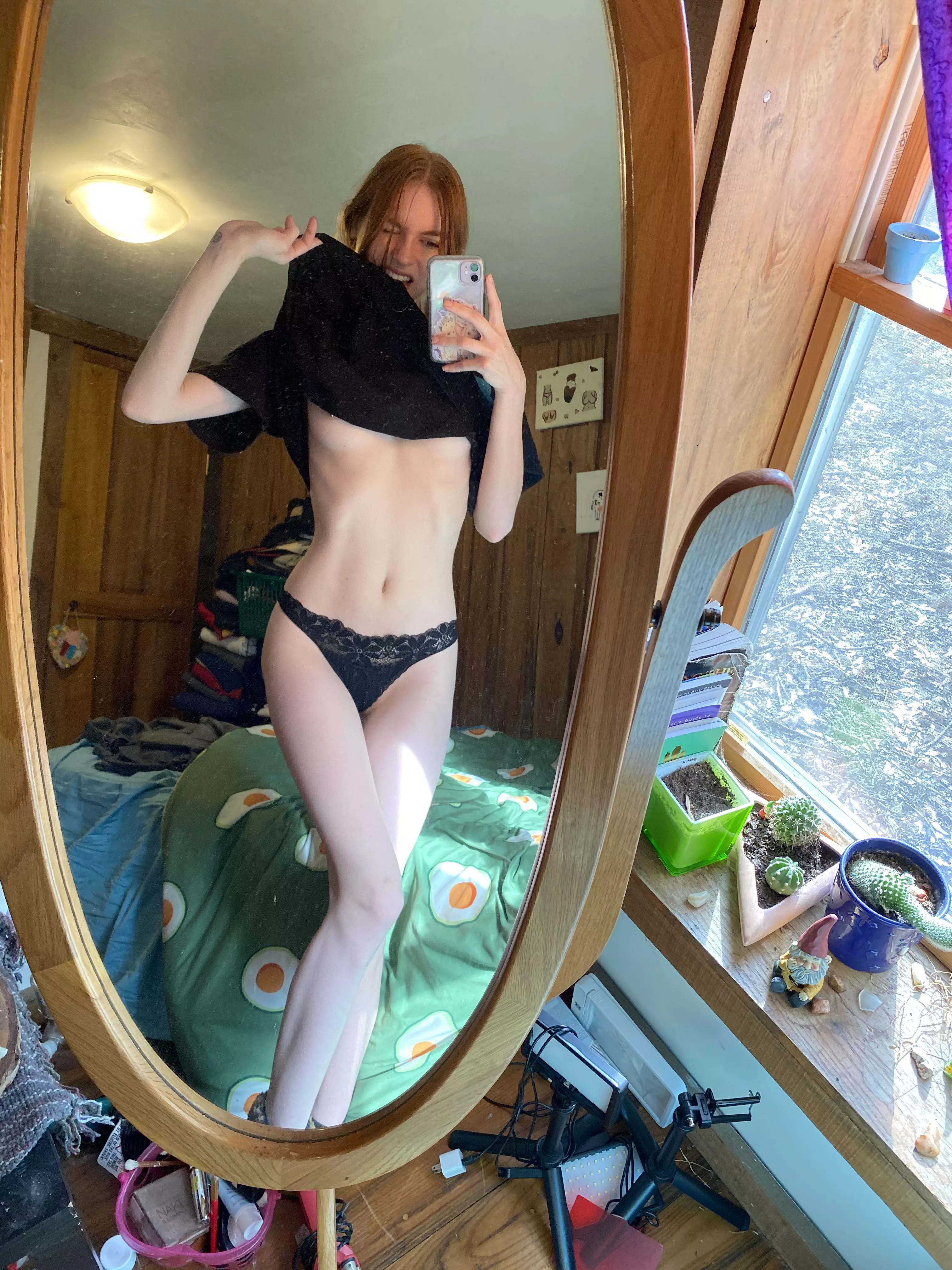 Wokeup like this 💋 posted by Redxxxsuede