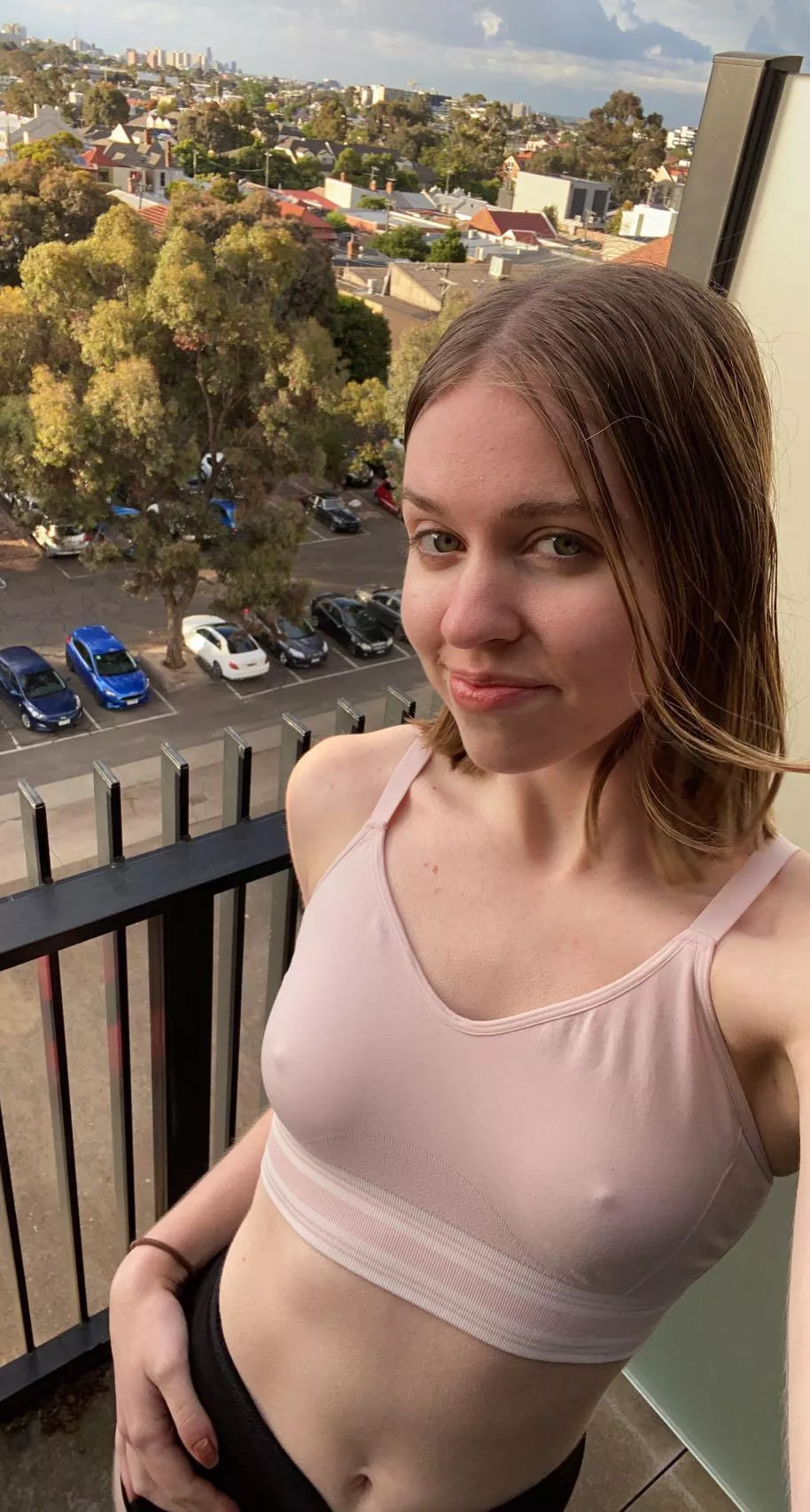 wonder if the people below could see how hard they were… posted by PrincessTahlia9